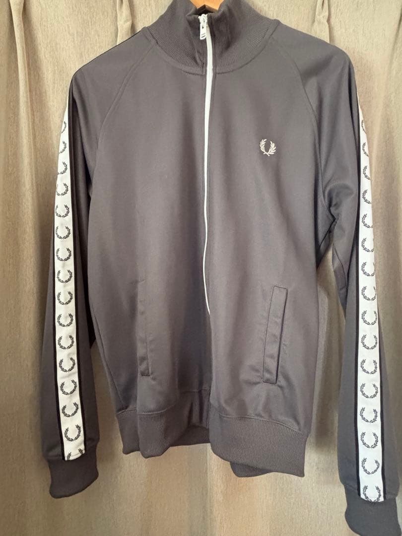 fred perry ジャージ　M