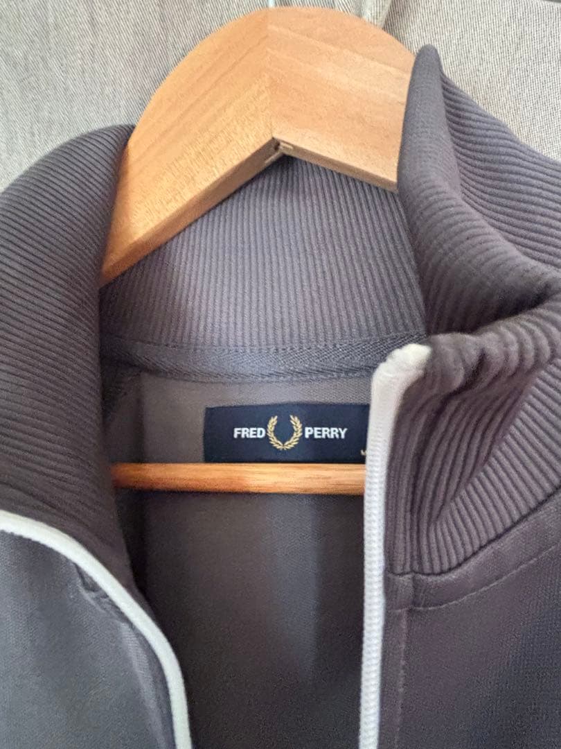 fred perry ジャージ　M