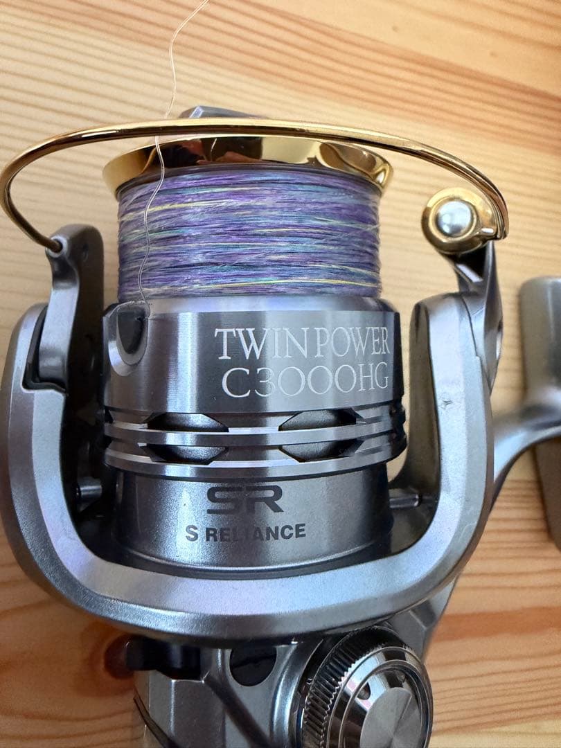 リール SHIMANO TWIN POWER C3000HG