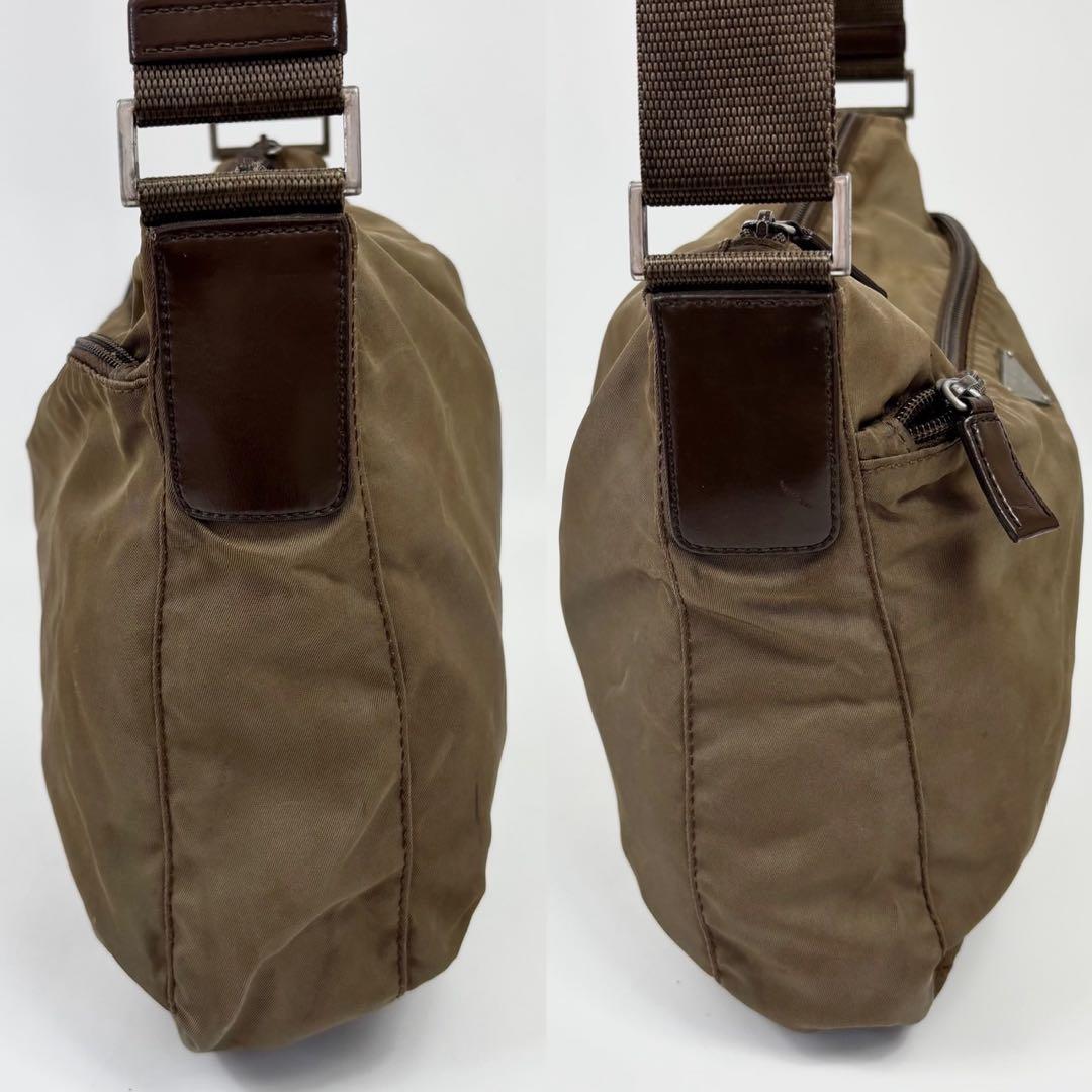 PRADA✨カメラバッグ　プラダ　三角ロゴ　ナイロン　ブラウン　白タグ