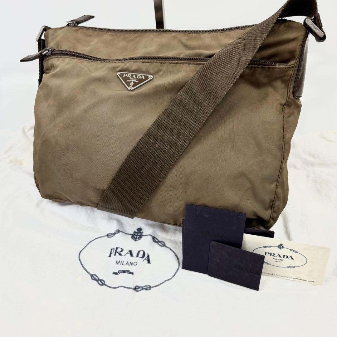 PRADA✨カメラバッグ　プラダ　三角ロゴ　ナイロン　ブラウン　白タグ