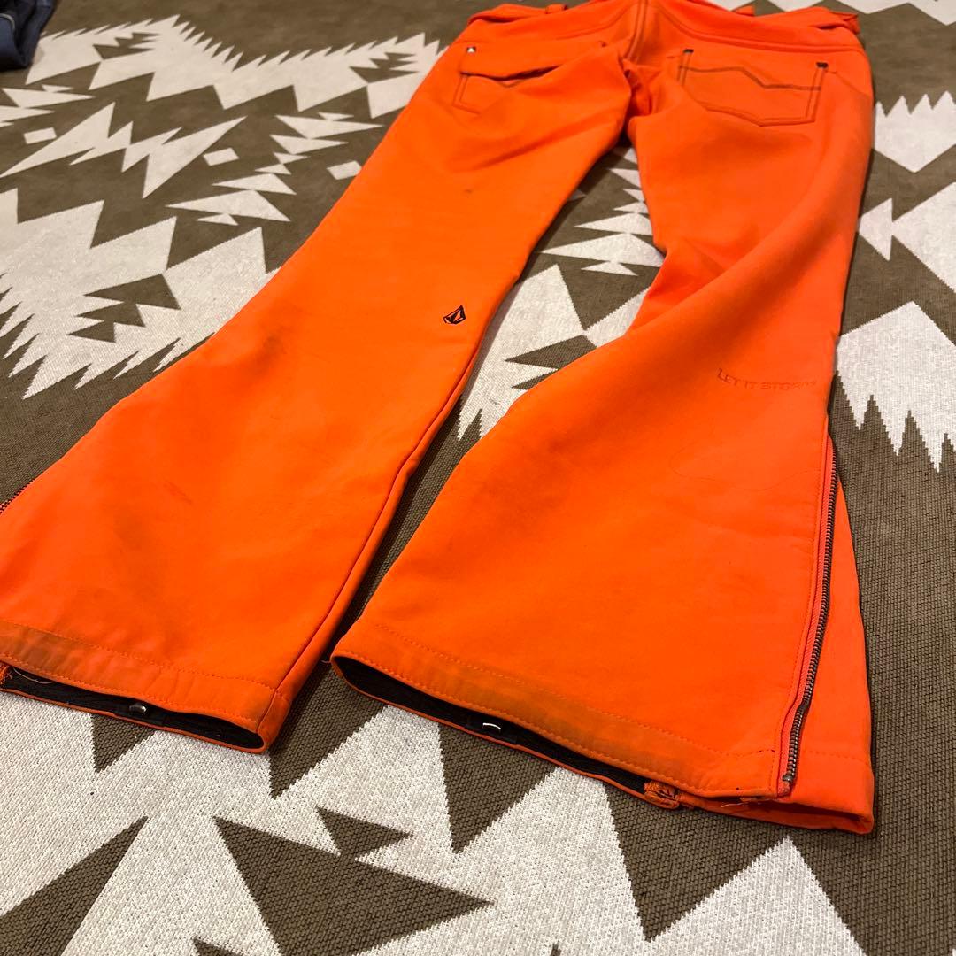 VOLCOMウェア上下セットS〜Mサイズ　パンツ×2本＋ベルト