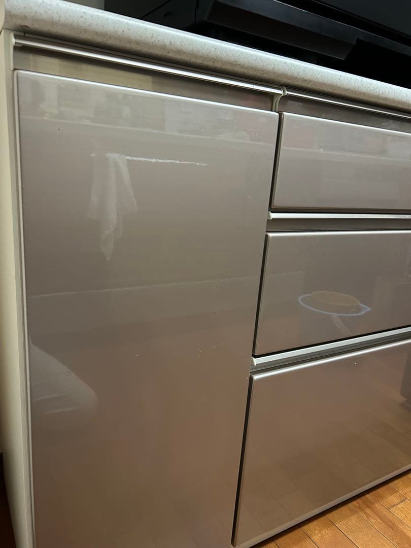 gp　ホワイトxグレージュ食器棚 収納　ニトリ　アルミナ