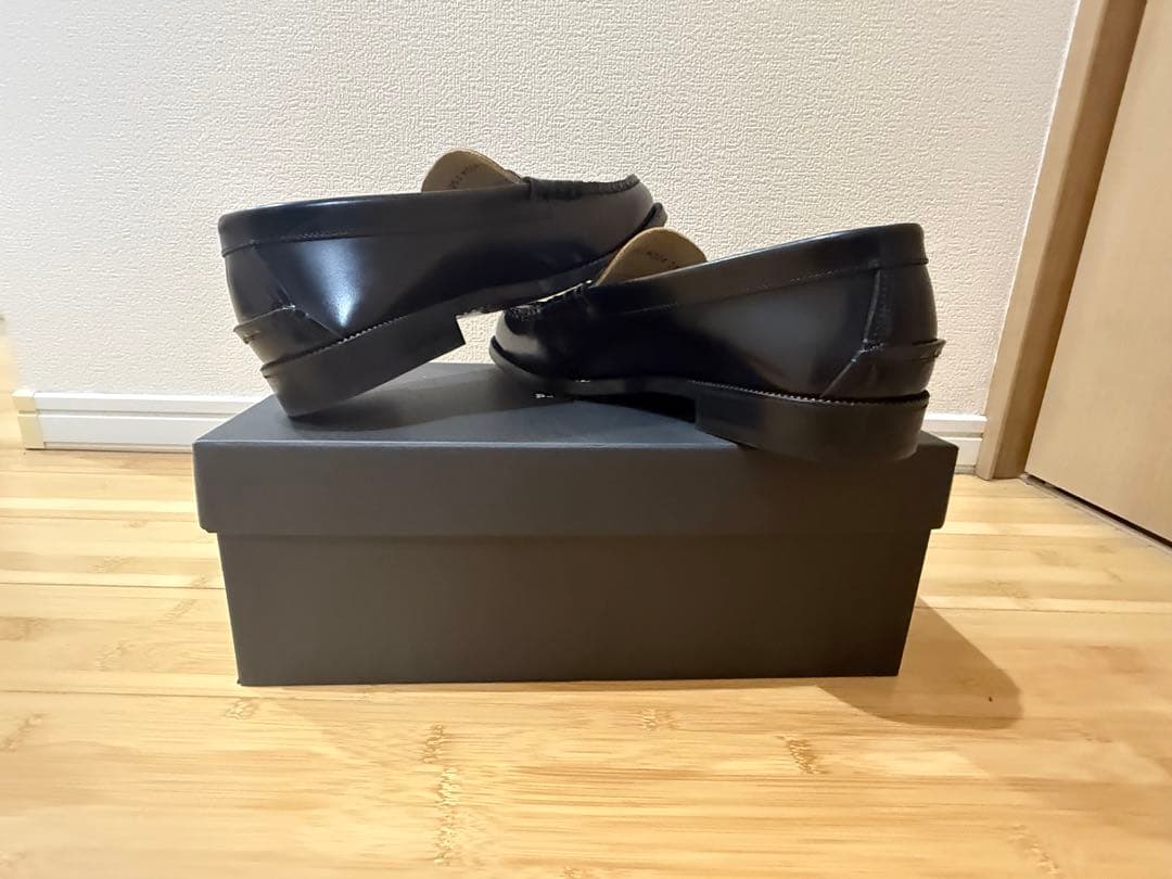 靴 The Kenford Fineshoes EMBOSSED LOAFERS