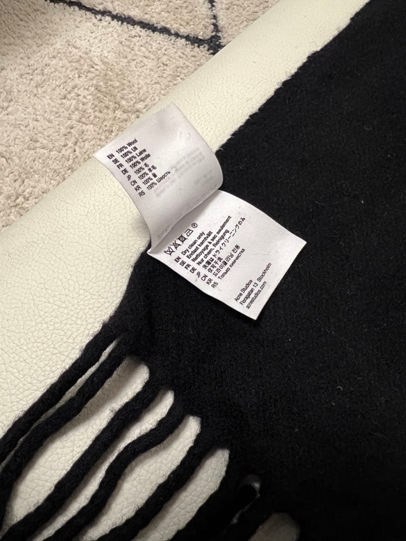 【美品】Acne Studios　マフラー　大判　ブラック