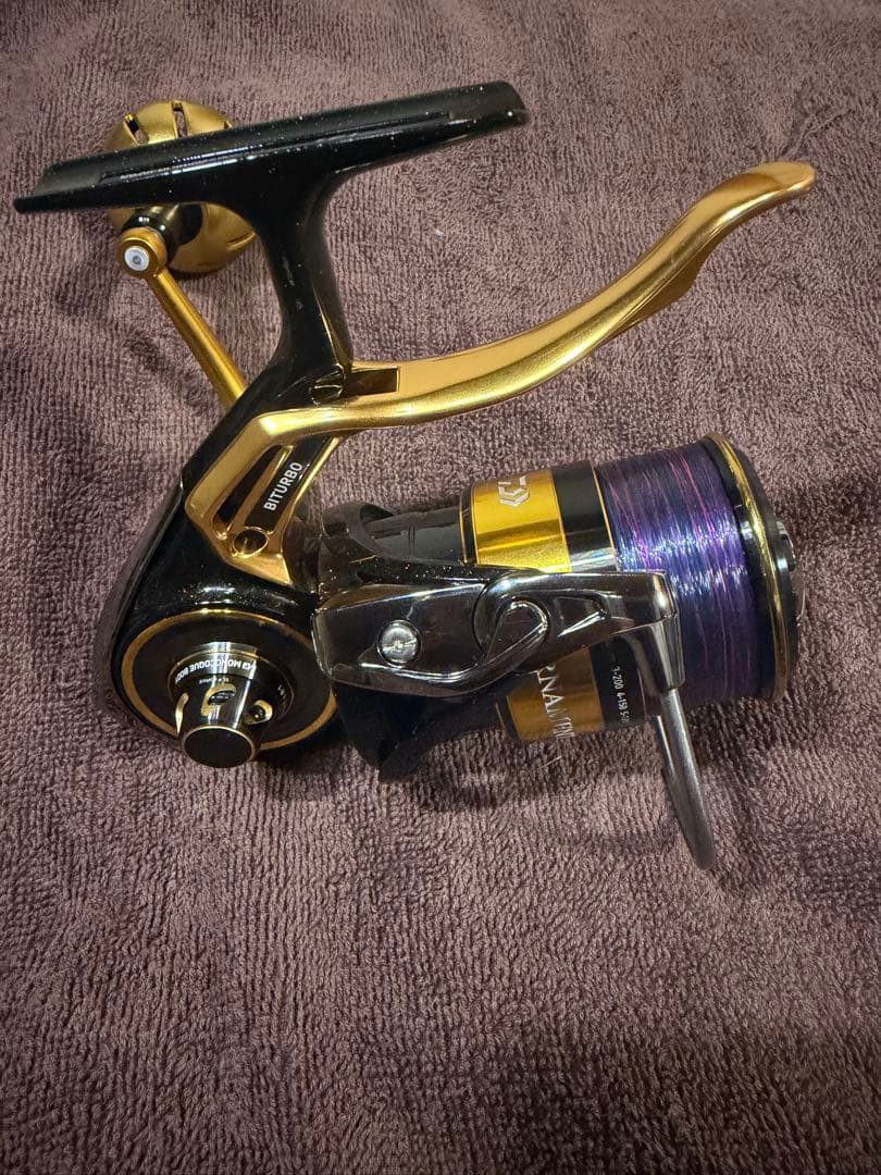 ダイワ22トーナメントISO 3000XH-LBDカスタム美品！