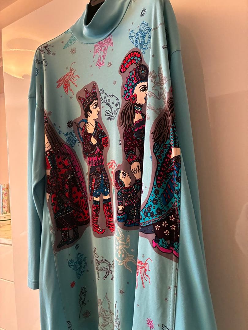 トクコプルミエヴォル　タートルネックチュニック