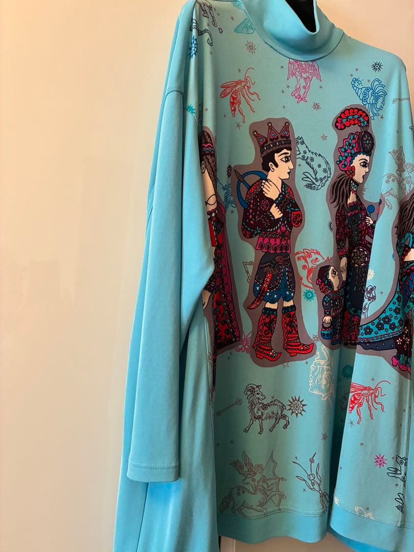 トクコプルミエヴォル　タートルネックチュニック