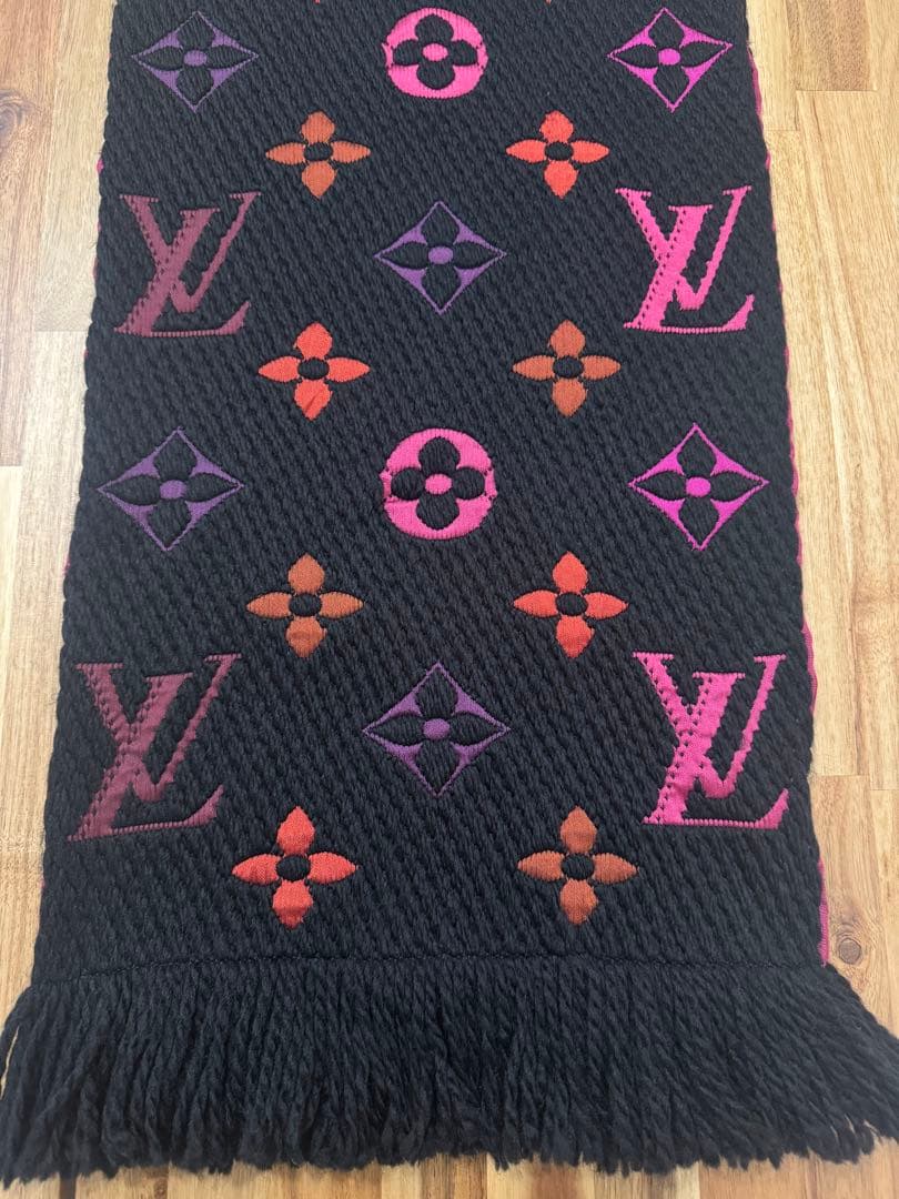 ルイヴィトン　マフラー　ロゴマニア