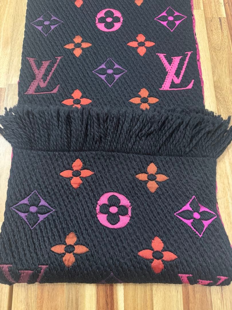 ルイヴィトン　マフラー　ロゴマニア