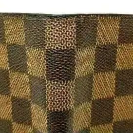 美品‼️ルイヴィトン ダミエ 二つ折り財布￥23,000円→￥18,500円