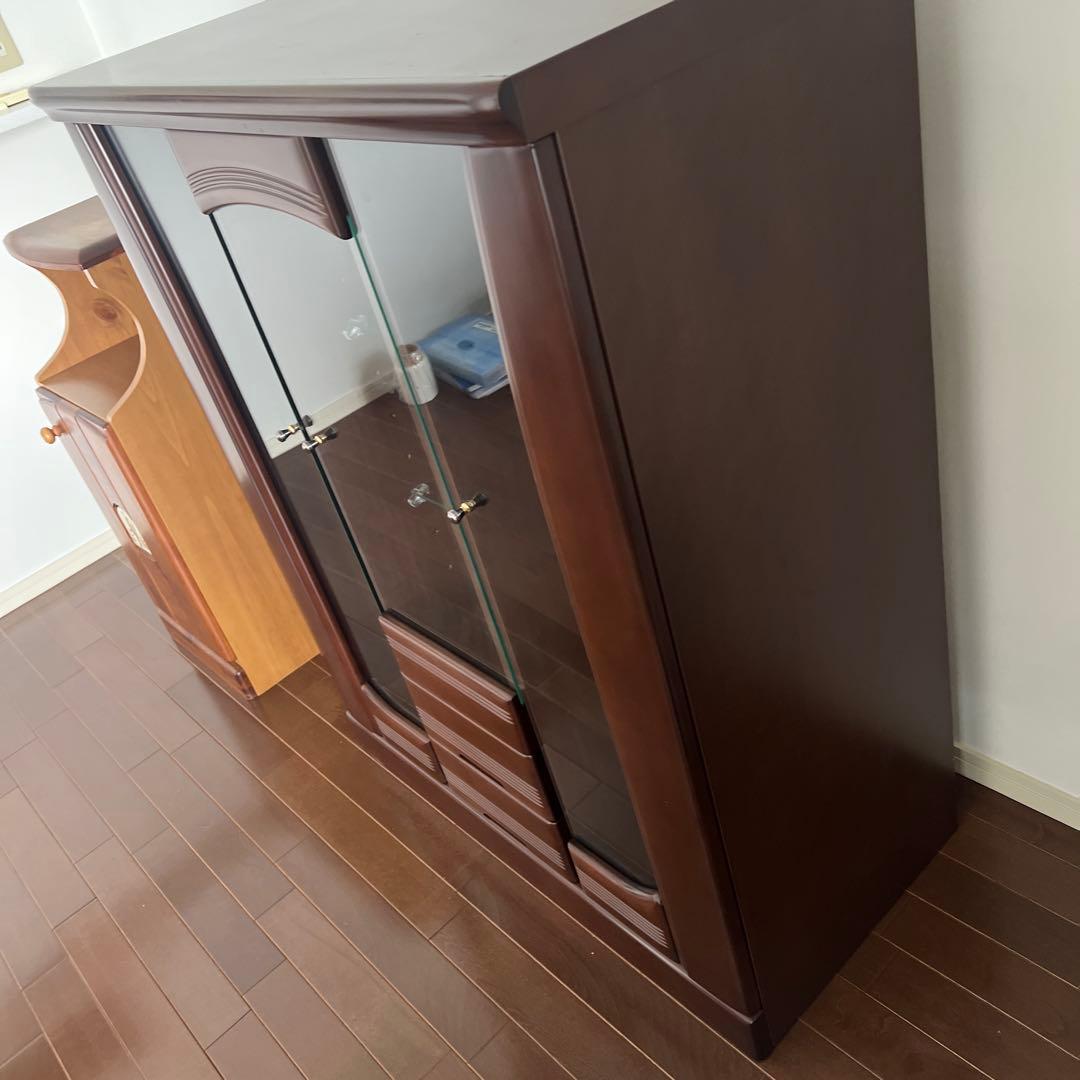 ‼️もんちもんちページ‼️ 高級ガラス扉キャビネット 飾り棚