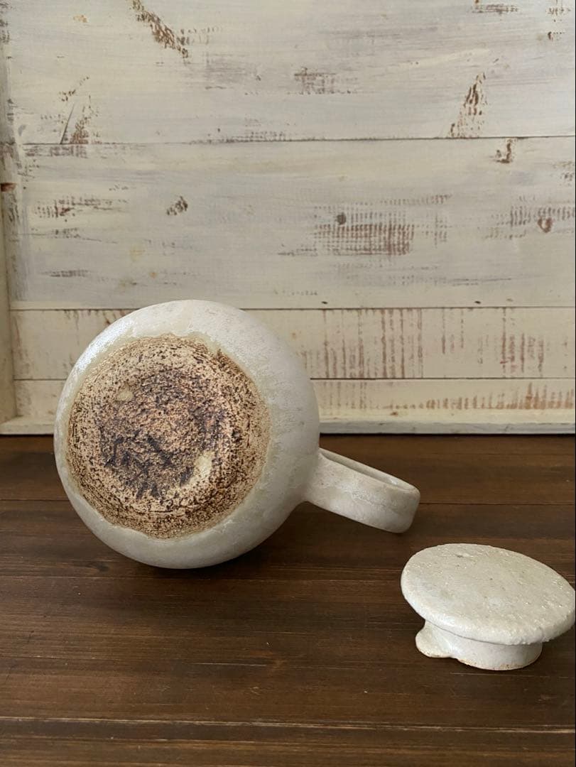 イトウサトミ　ポット