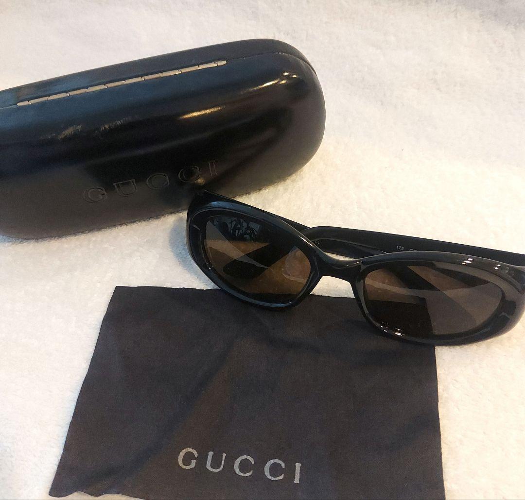 トラ　GUCCI　サイドロゴ　サングラス　ブラック　GG2432/S