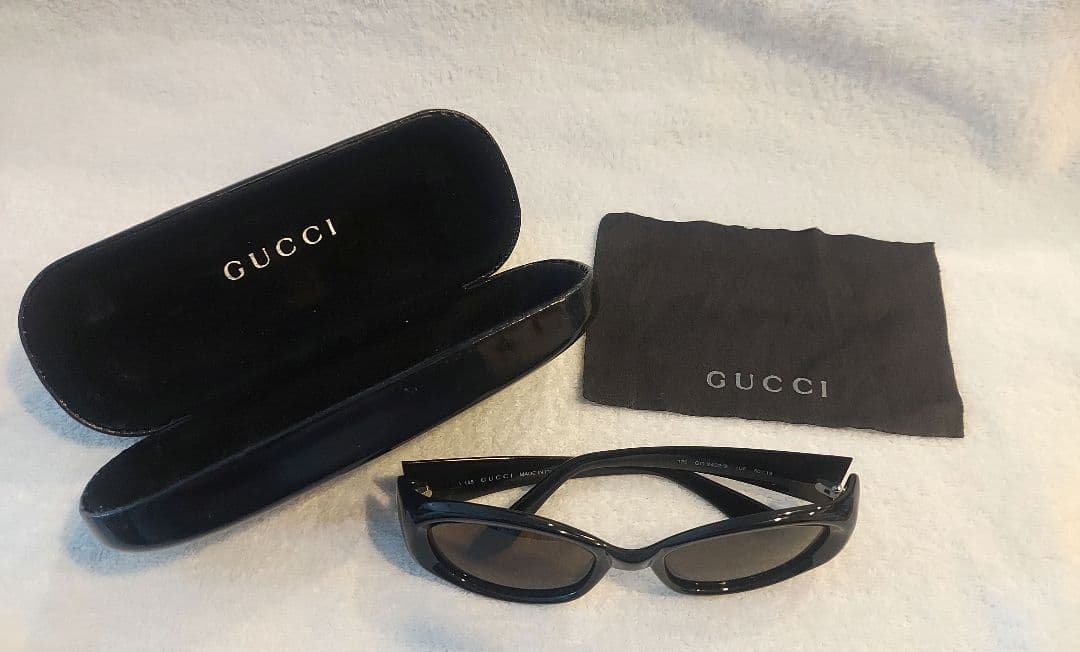 トラ　GUCCI　サイドロゴ　サングラス　ブラック　GG2432/S