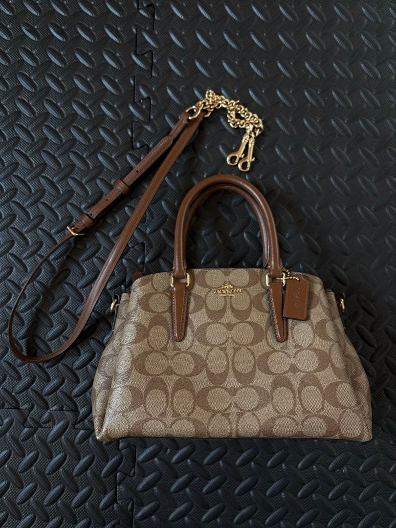 COACH ショルダーバッグ 2way斜めがけ シグネチャー