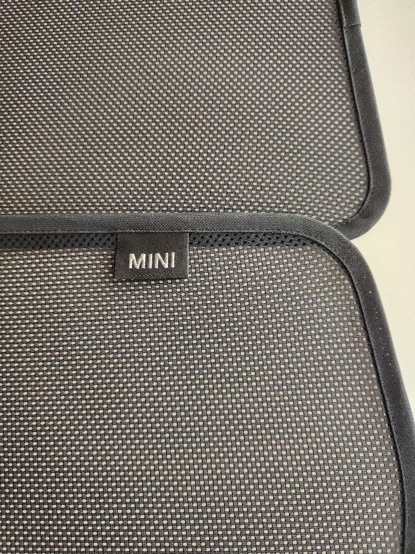 【ほぼ新品】MINI F54 クラブマン　リア用純正サンシェード