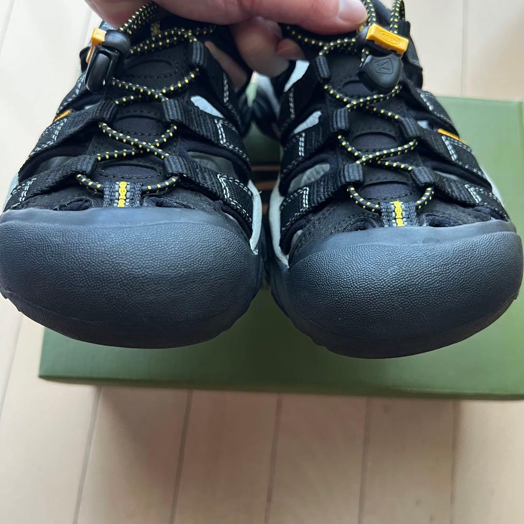 KEEN ニューポートH2 25cm サンダル ブラック イエロー