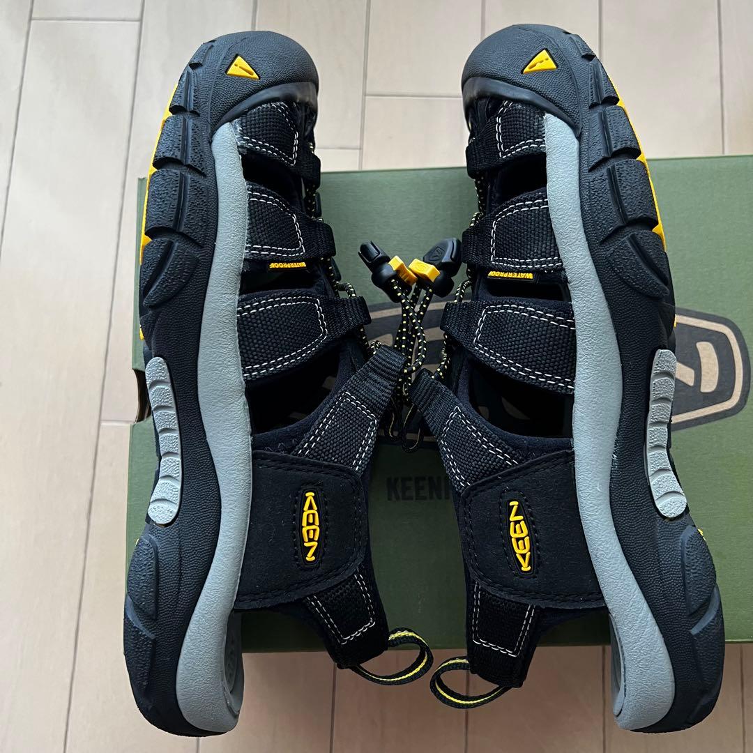 KEEN ニューポートH2 25cm サンダル ブラック イエロー