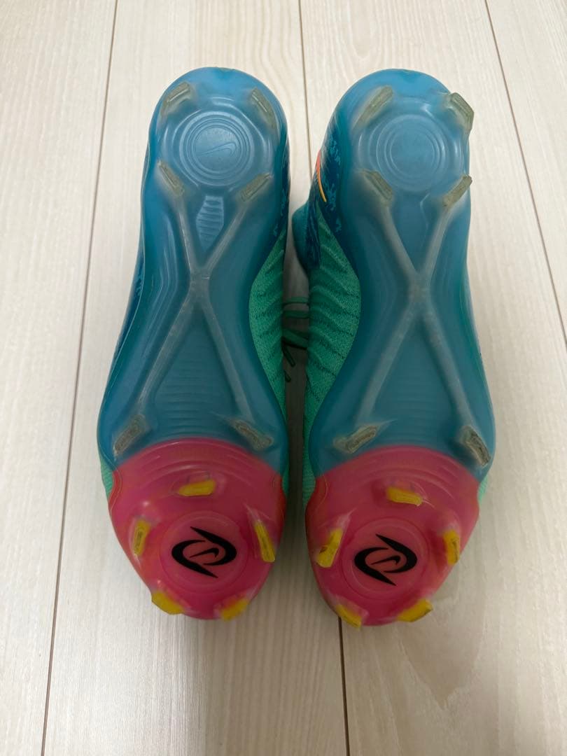 NIKE ファントムGXエリート(FG)サッカーシューズ アクアブルー/ピンク