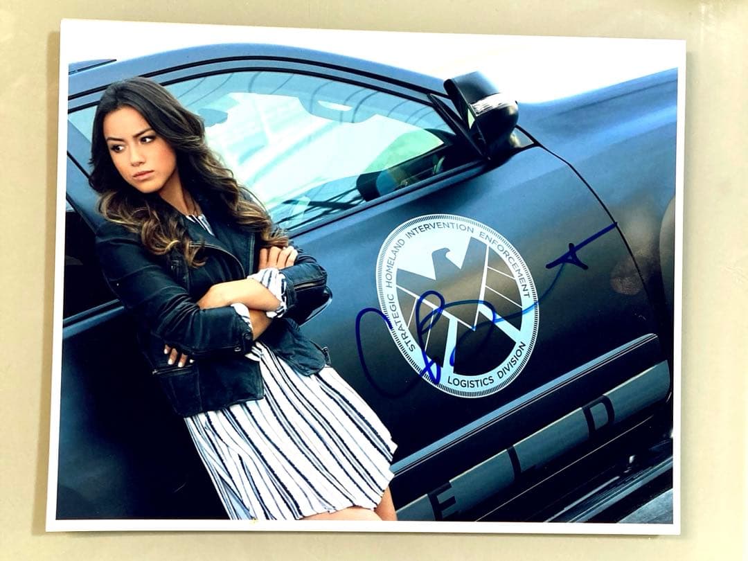 セール中…クロエ・ベネット直筆サイン入り超 特大写真…