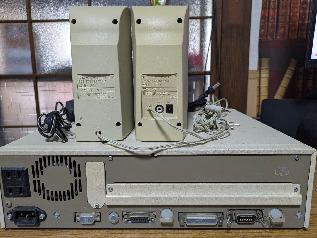 NEC パソコン「PC-8801FH」本体 キーボード／スピーカー付き