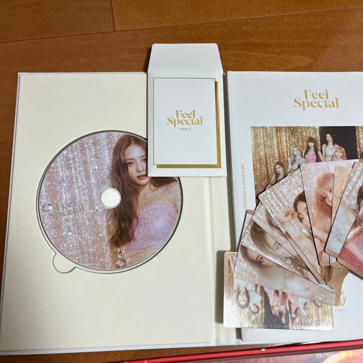 TWICE アルバム　特典、トレカ付き　まとめ売り