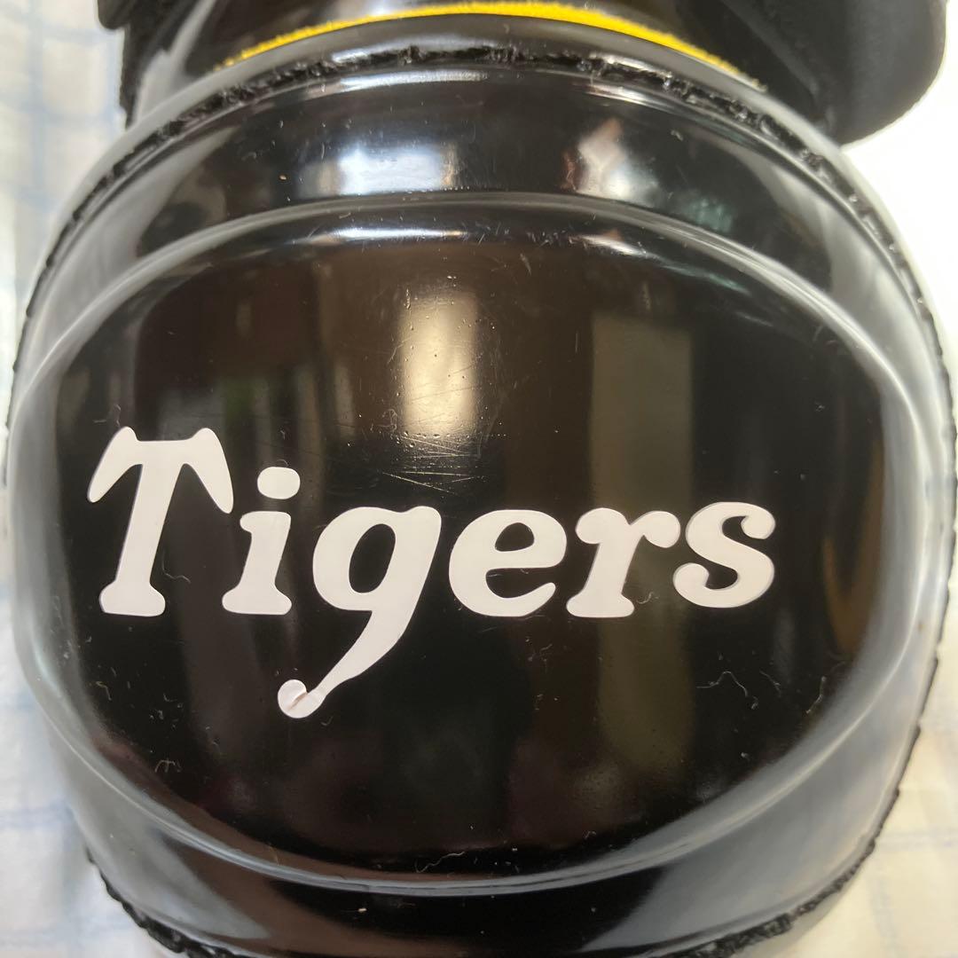 新品未使用　軟式右打者用　フットガード　エルボーガード　手袋　３点セット