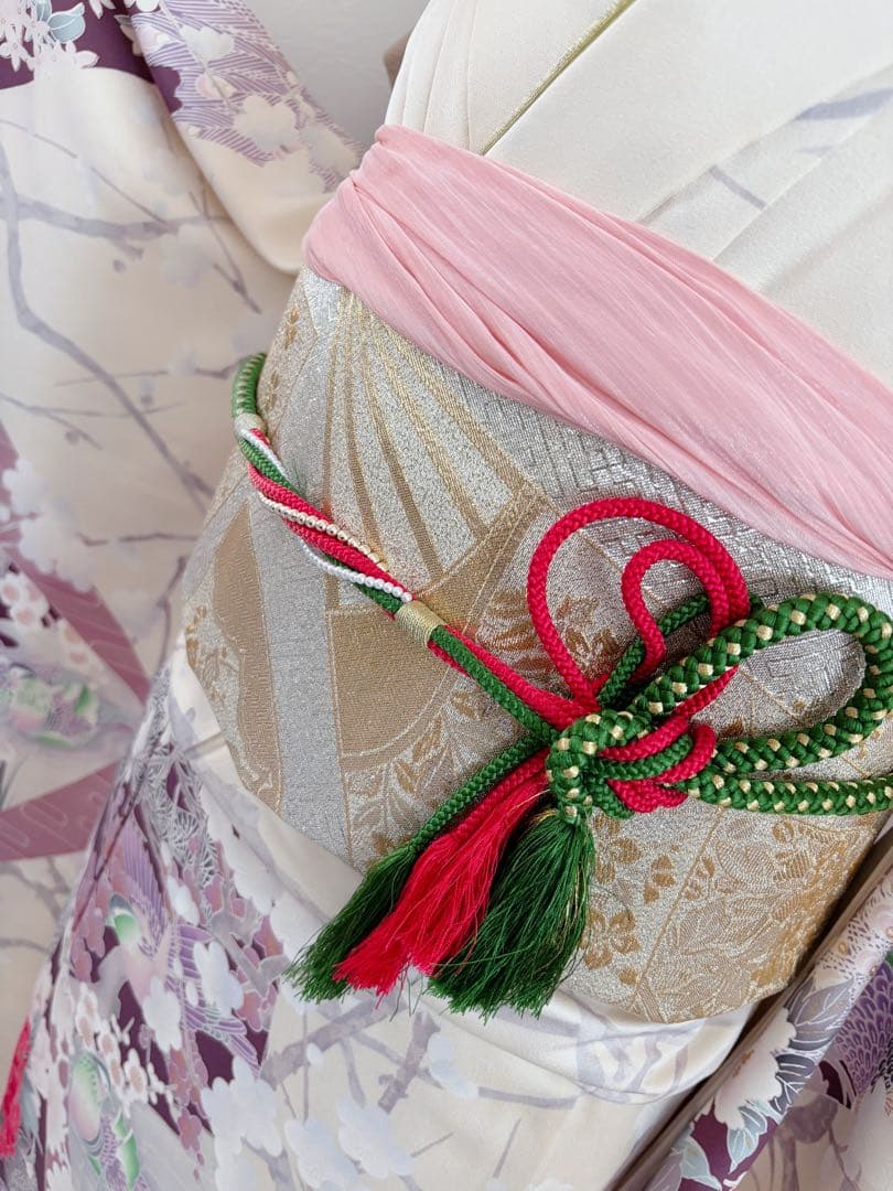 正絹振袖フルセット　牡丹　縁起柄　花柄 ホワイトクリーム色 成人式