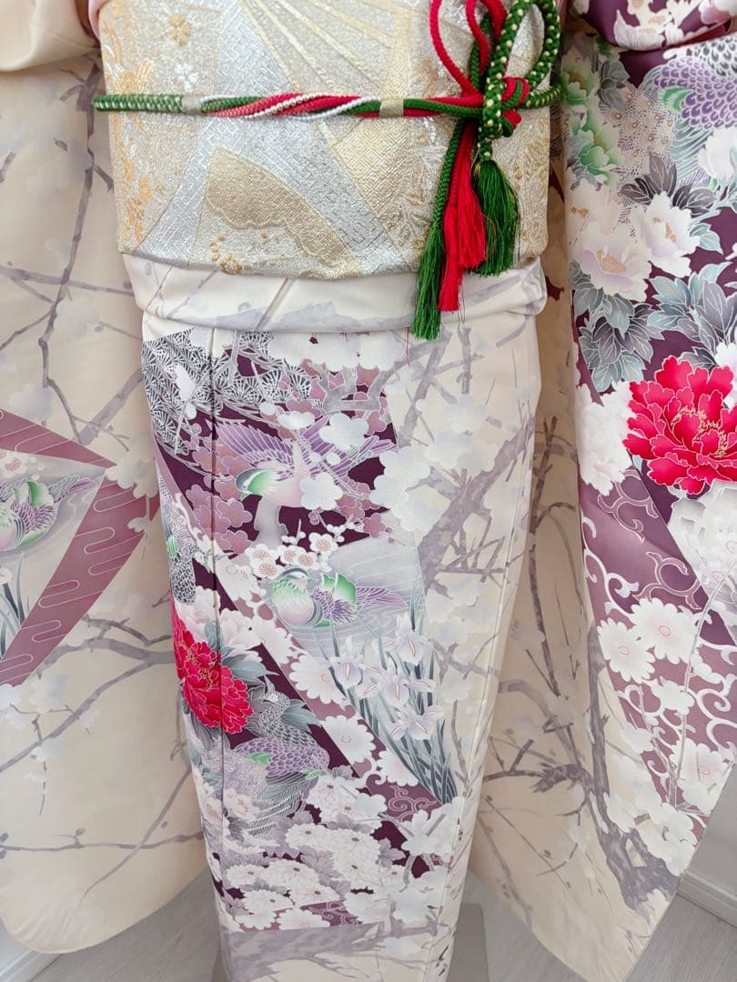 正絹振袖フルセット　牡丹　縁起柄　花柄 ホワイトクリーム色 成人式