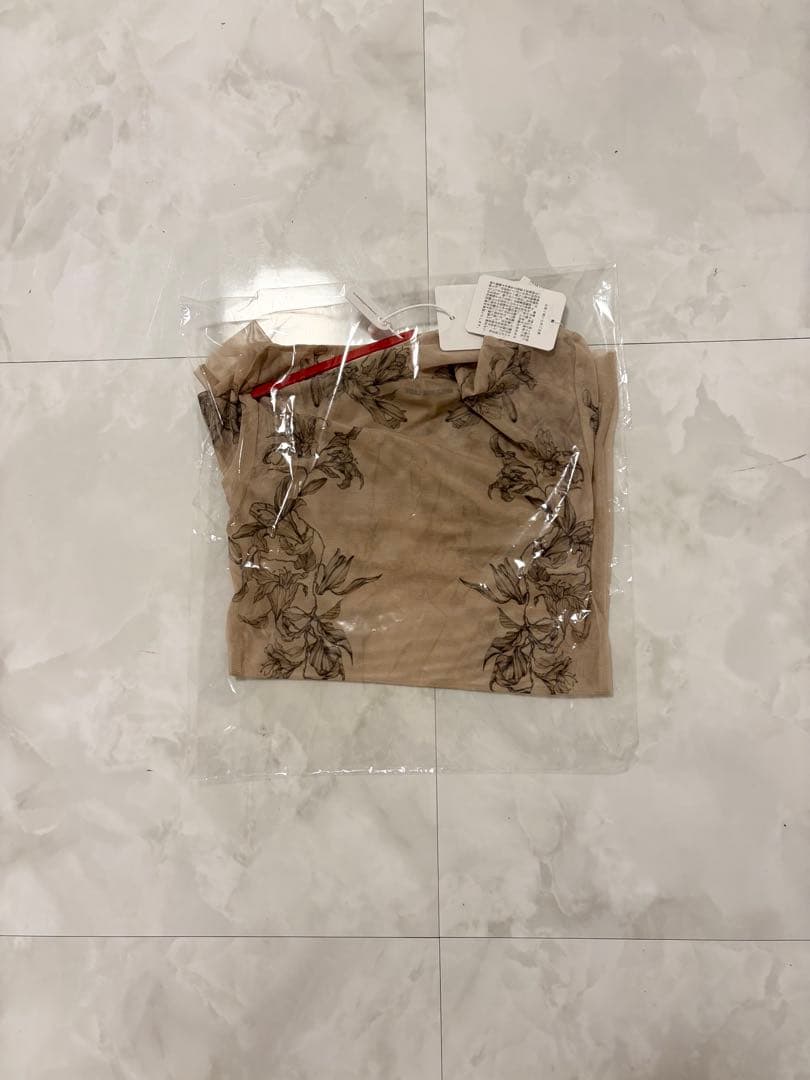 トップス theredthread lily tattoo tops