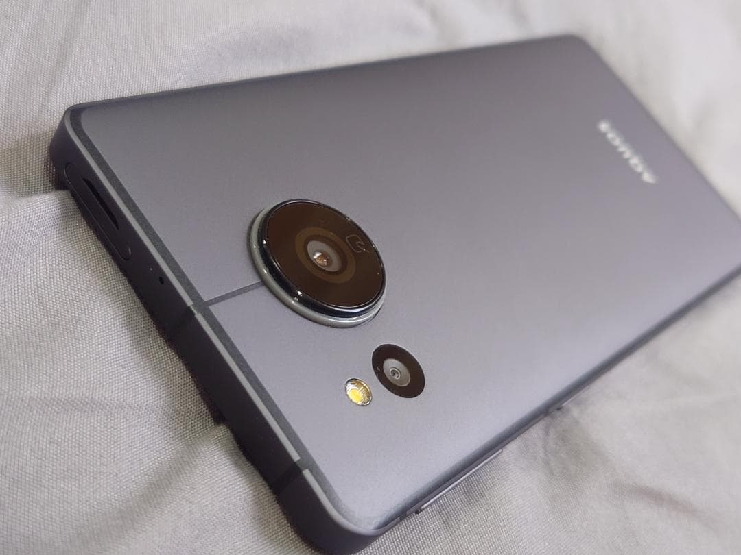 AQUOS sense7 plus A208SH シャープ グレー　SIMフリー