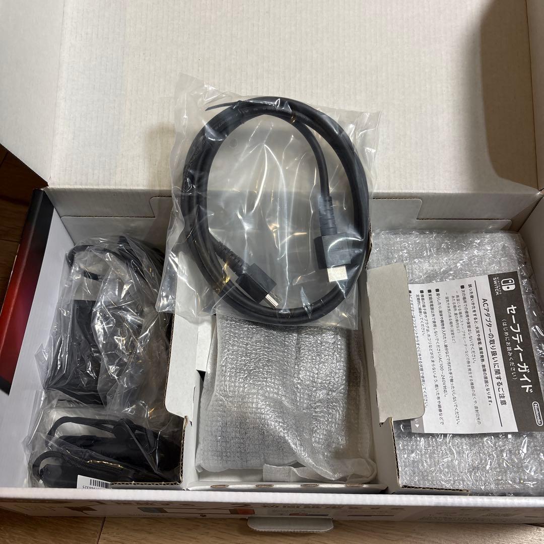 Nintendo Switch 本体 青・赤