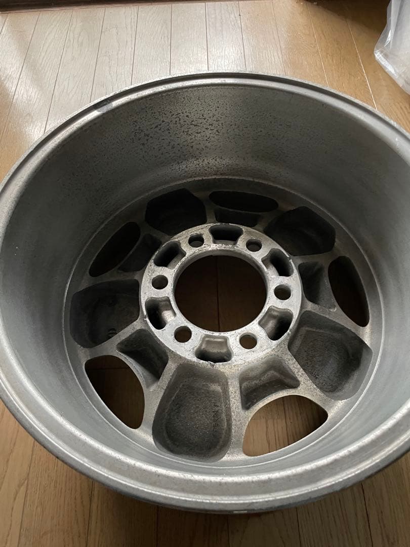 n*i様 ランクル80 純正ホイール　1本