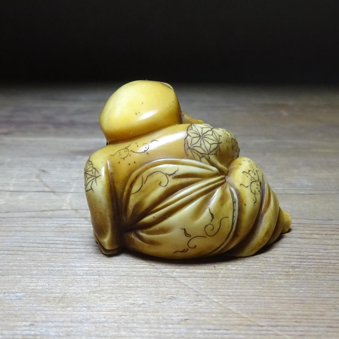 d*7様 根付　大黒様と鼠　ネズミ　時代　提げ物 　煙草入れ　玉　文　？