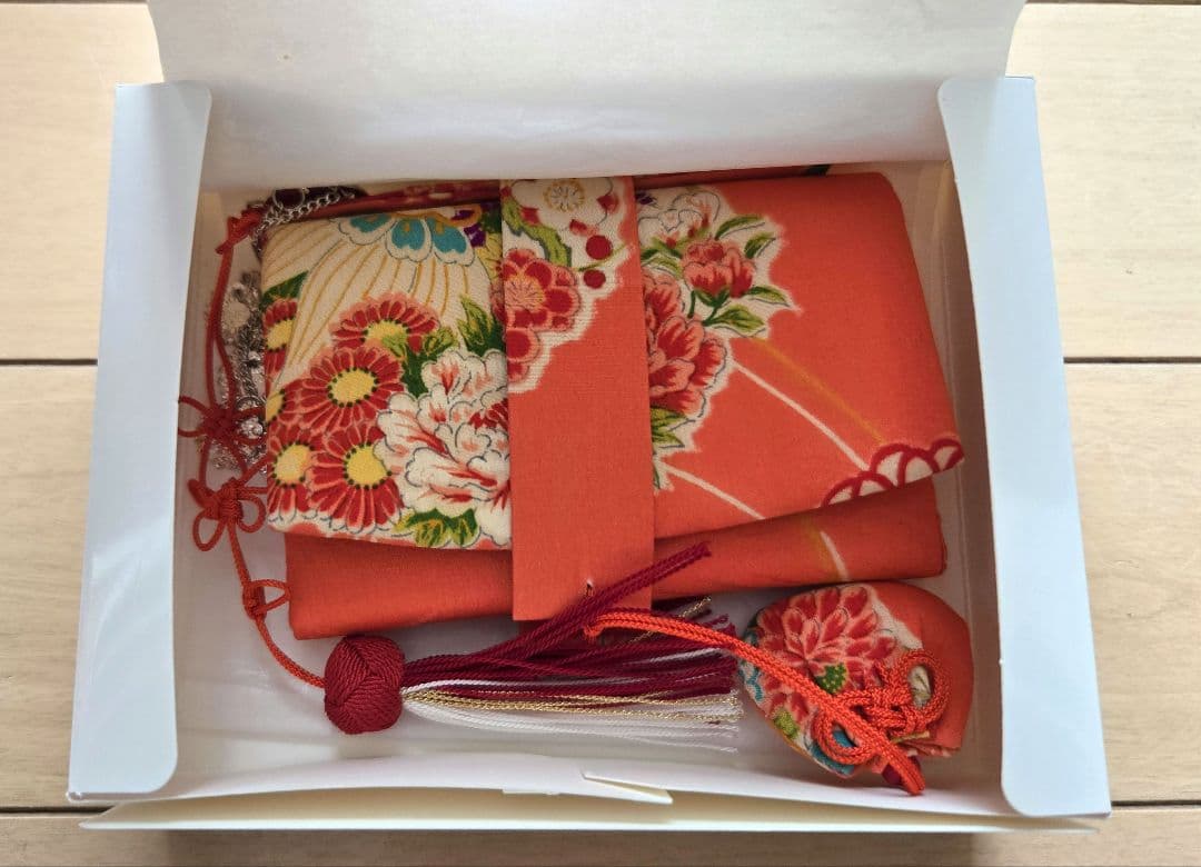 おはりばこ　古布の丸巾着とはこせこおそろいセット【巾着＆筥迫同柄セット】七五三