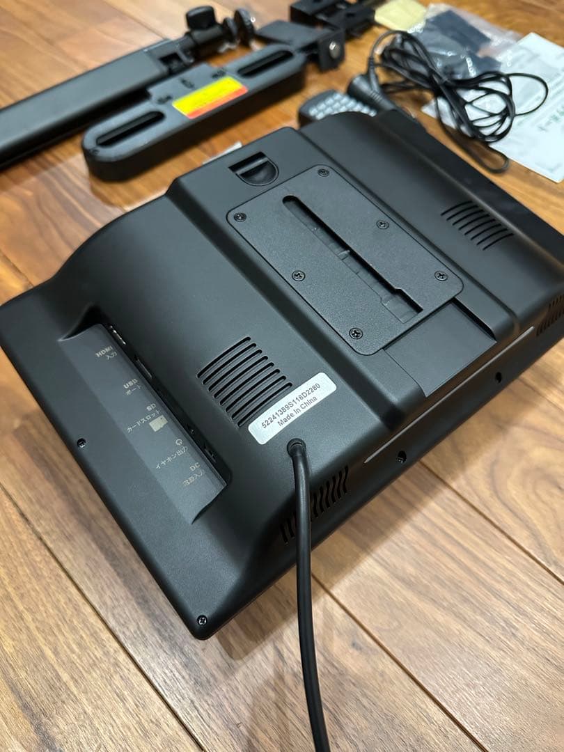 ヘッドレストモニター センター ブラケット セット 11.6 インチ