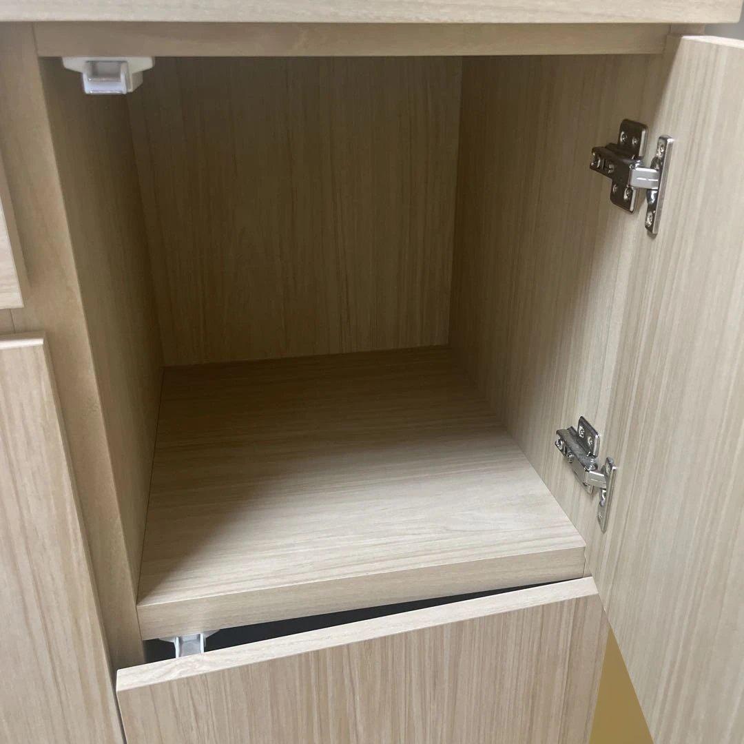 キャビネット 3扉　ノートパソコン収納付き