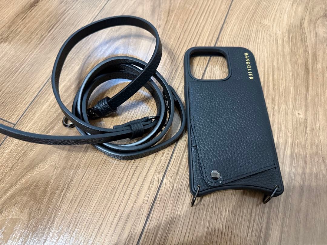 iPhoneアクセサリー bandolier iPhone16pro