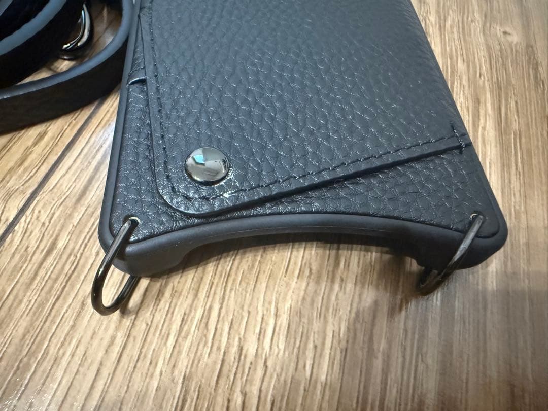 iPhoneアクセサリー bandolier iPhone16pro