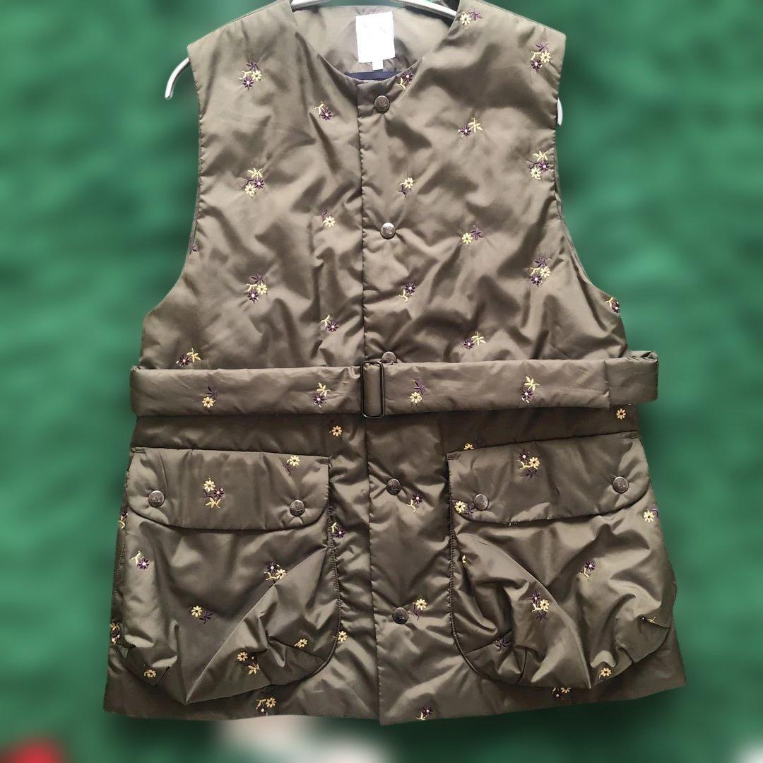 美品　2025 RhodolirioN ロドリリオン　中綿入ベスト　ジレ