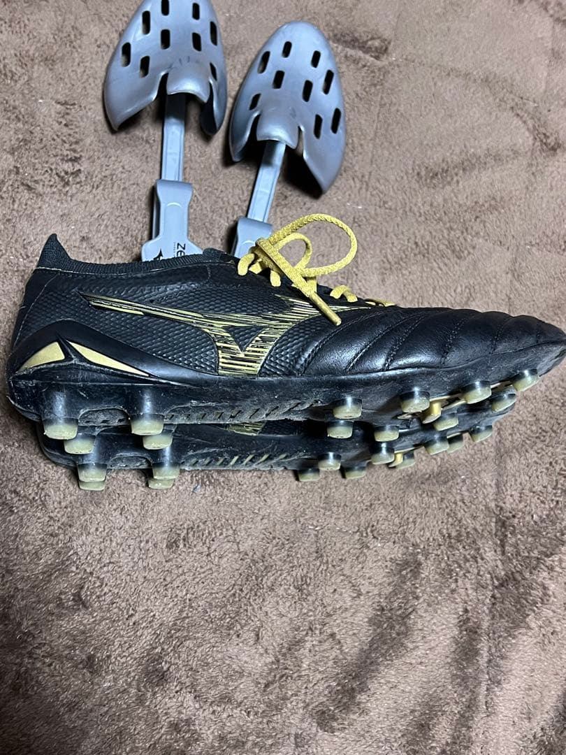 【限定カラー‼️】ミズノ モレリアネオ4βジャパン 黒×金 25.5