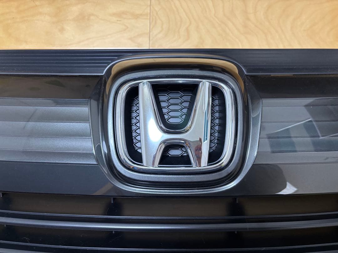 Hondaフリード GB5 フロントグリル (純正)