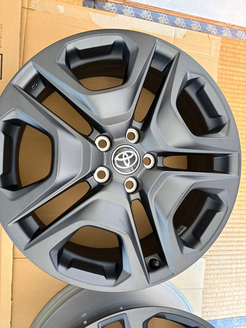 RAV4 アドベンチャー　後期　純正ホイール　マットグレー 新車外し