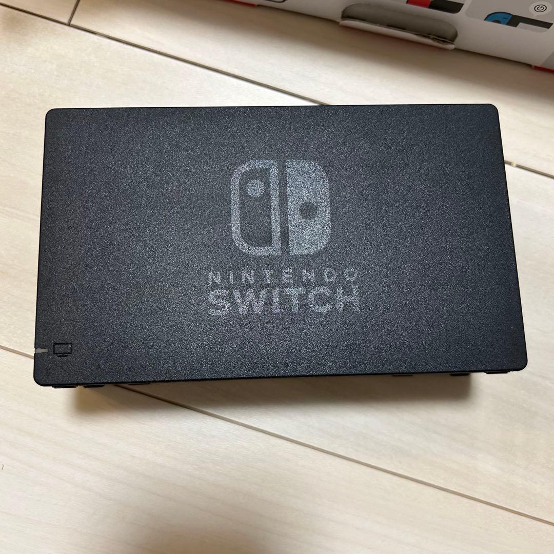 Nintendo Switch 本体　+ microSDカード2枚