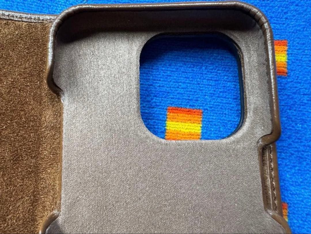 国内直営店購入 GUCCI iPhone15 PRO 手帳 スマホケース