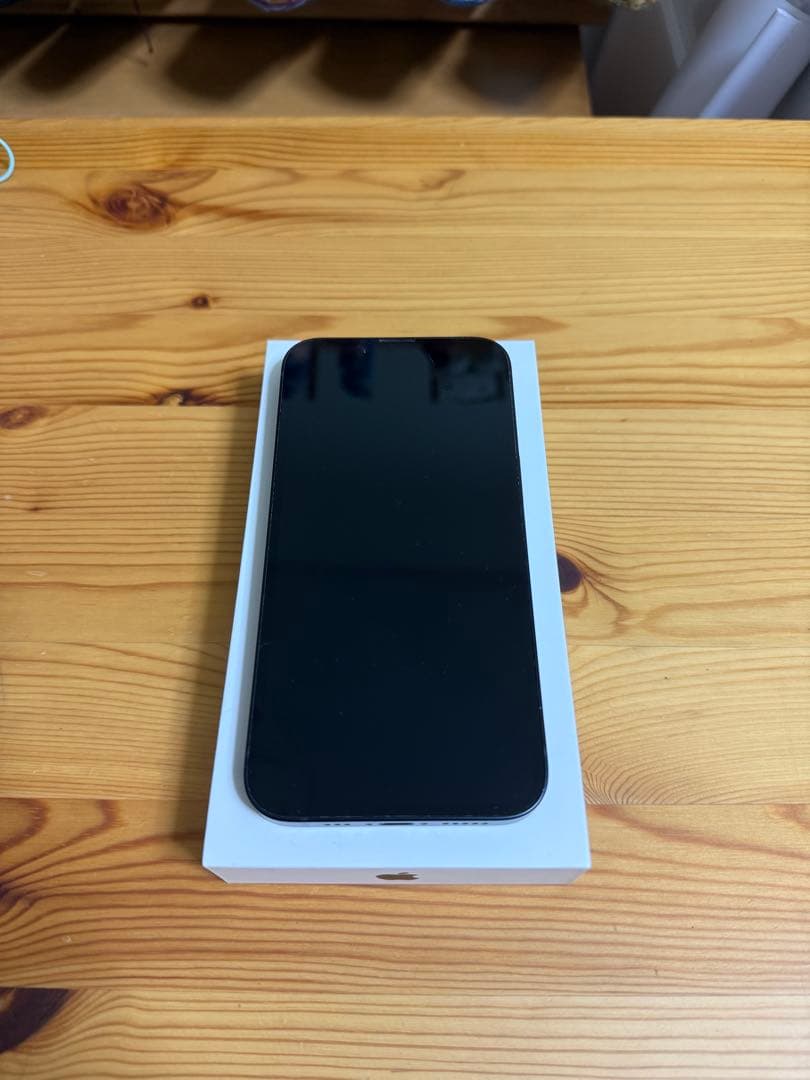 Apple iPhone 14 ミッドナイト　本体　るいぼすてぃ