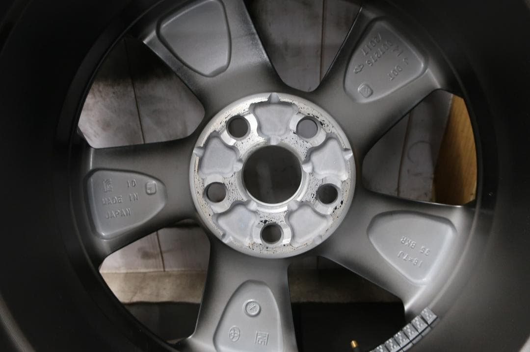 トヨタ純正 RAV4 18×7J +35 PCD114.3 5穴 1本