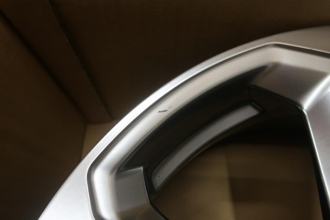 トヨタ純正 RAV4 18×7J +35 PCD114.3 5穴 1本