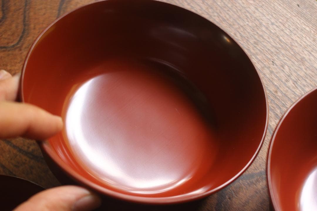 デッドストック！深みある朱漆に優美な梅蒔絵の映えるお椀2点（検輪島塗京塗雑煮椀